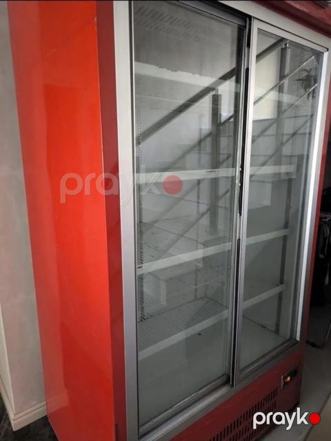 Su soyuducusu 799 Azn.Ölçü 110x200x80 sm. Tam işləkdir. Ünvan