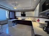 Satılır 3 otaqlı yeni tikili 140 m² — Emlak
