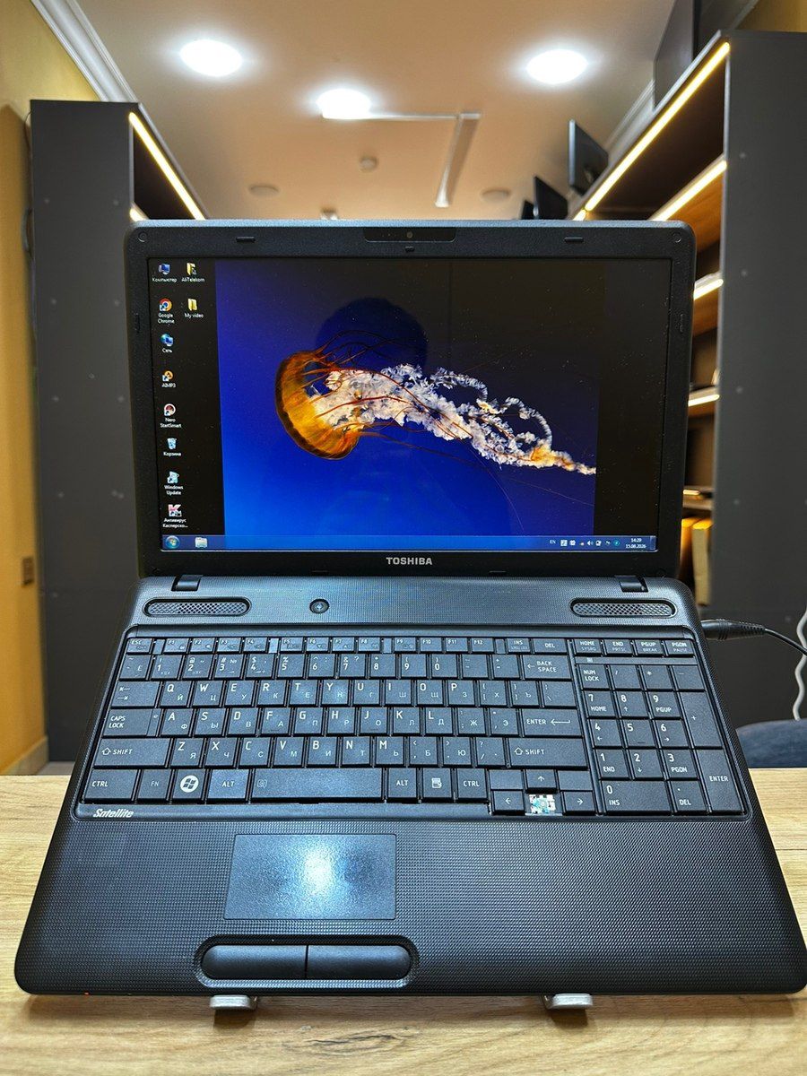 Noutbuk Toshiba i3 — Elektronika, Bakı