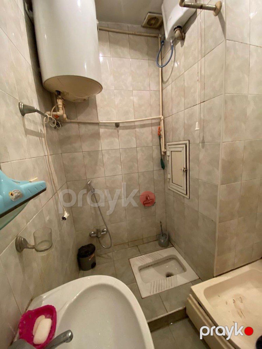 Satılır 2 otaqlı köhnə tikili 55 m² — Mənzil, Bakı (7)