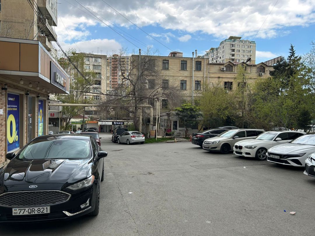 Satılır 3 otaqlı köhnə tikili 65 m² — Mənzil, Bakı (11)