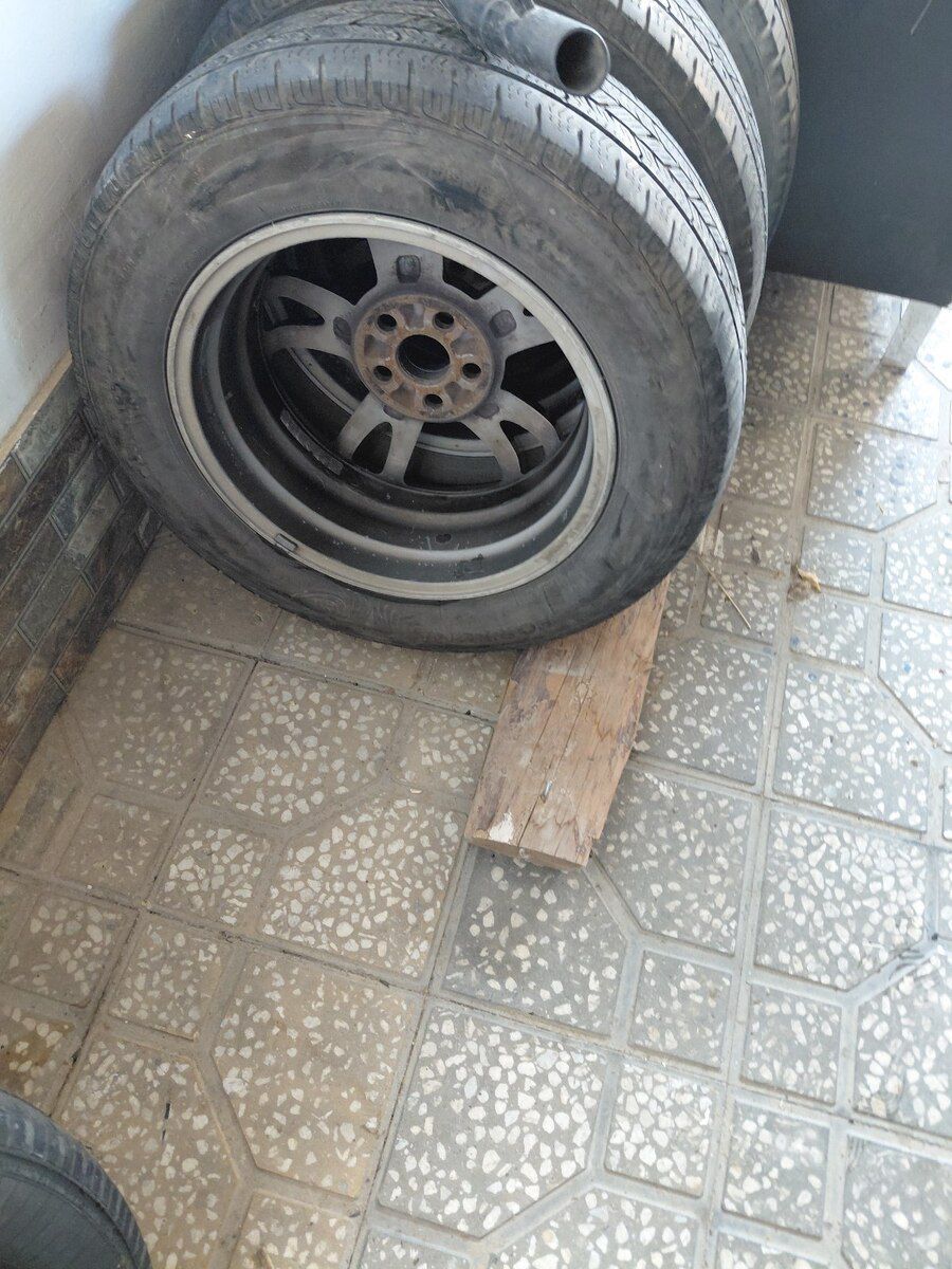 Toyota 30 təkərləri — Ehtiyat hissələri və aksesuarlar, Bakı (2)