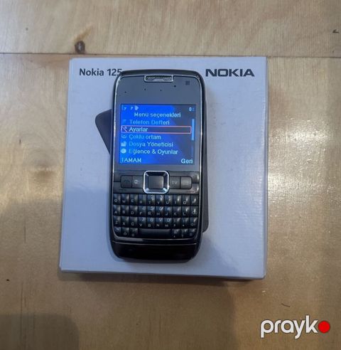 Nokia < 2 GB Memory Capacity, rəng - Qara, Düyməli — Bakı