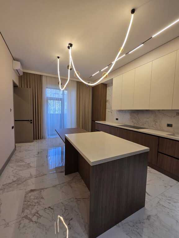 Satılır 4 otaqlı yeni tikili 200 m² — Mənzil, Bakı (11)