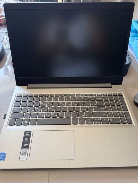 Lenovo IdeaPad (Model: 81WQ) noutbuk Texniki xüsusiyyətlər: -