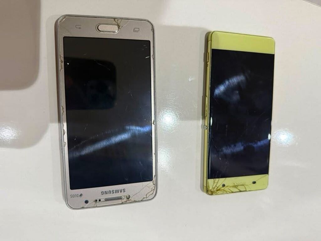 İki ədəd mobil telefon dəsti. 1) Samsung DUOS (ağ/gözəl qızılı arxa — Elektronika, Mehdiabad (2)
