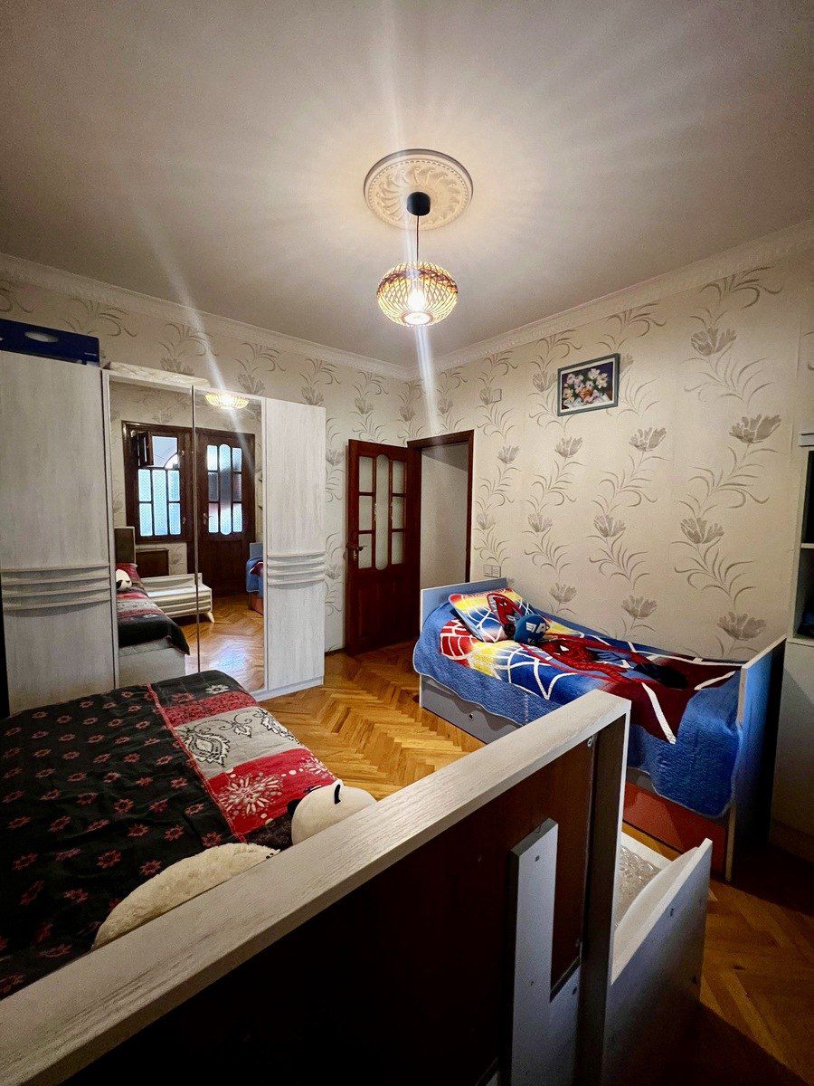 Satılır 5 otaqlı köhnə tikili 110 m² — Mənzil, Bakı (9)