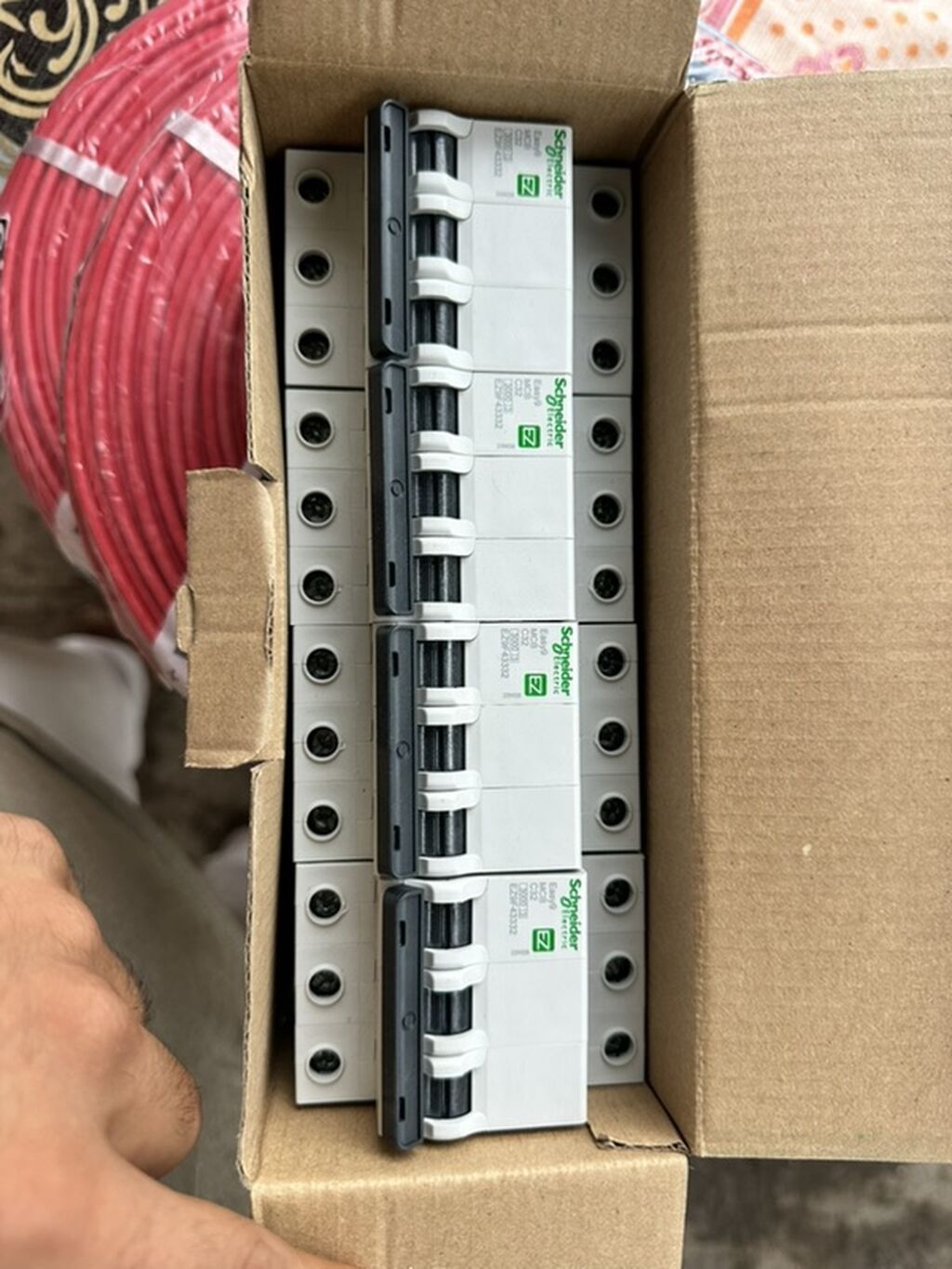 Elektrik aksesuarları dəsti — Soketlər, açarlar, avtomatlar — Elektrika, Astara (6)