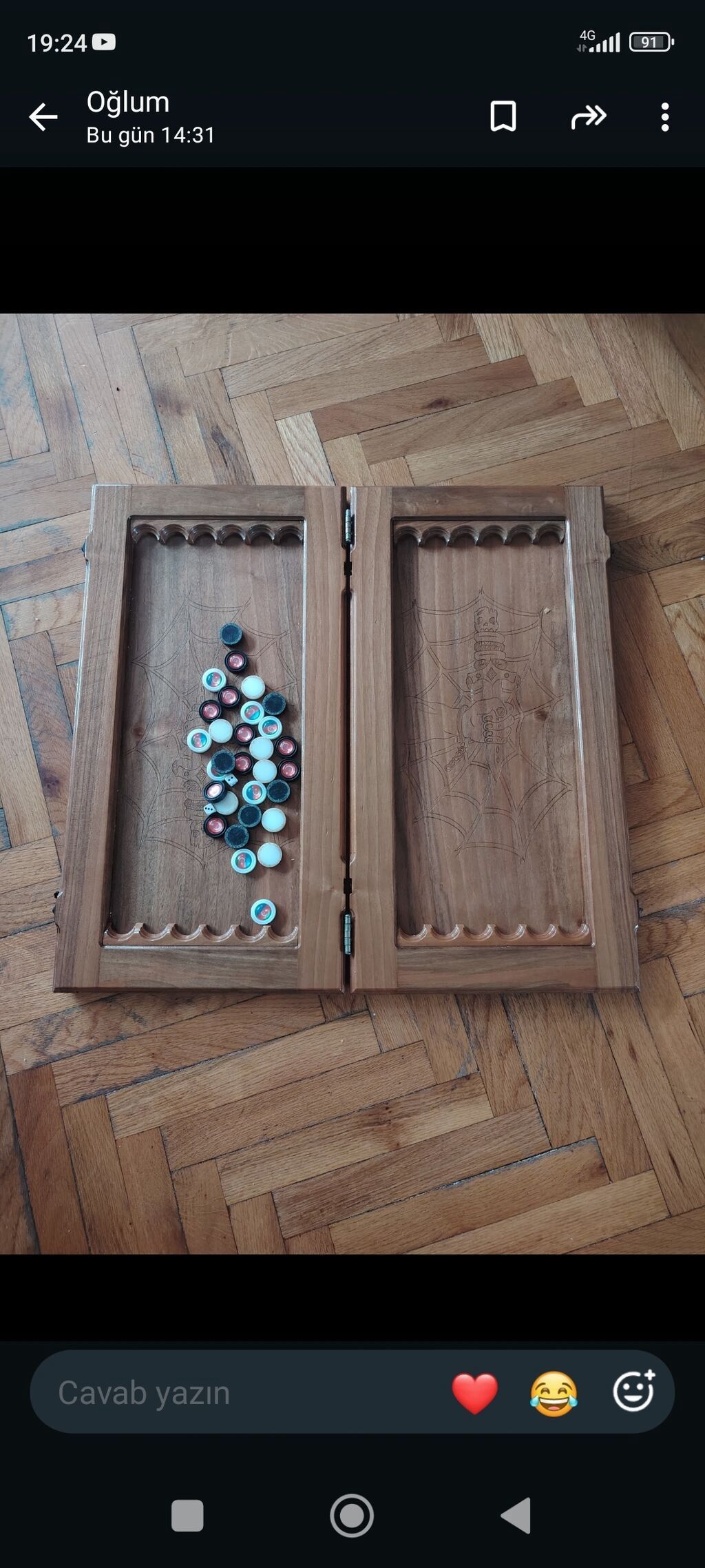 Taxta nərd dəsti - Material: bərk ağacdan hazırlanmış, əl oyma