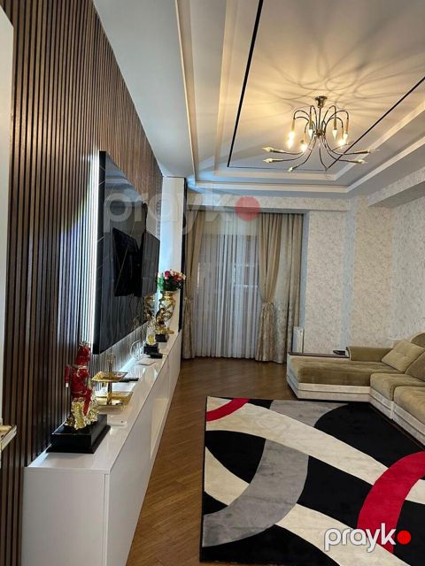 İcarəyə verilir 3 otaqlı yeni tikili 110 m²