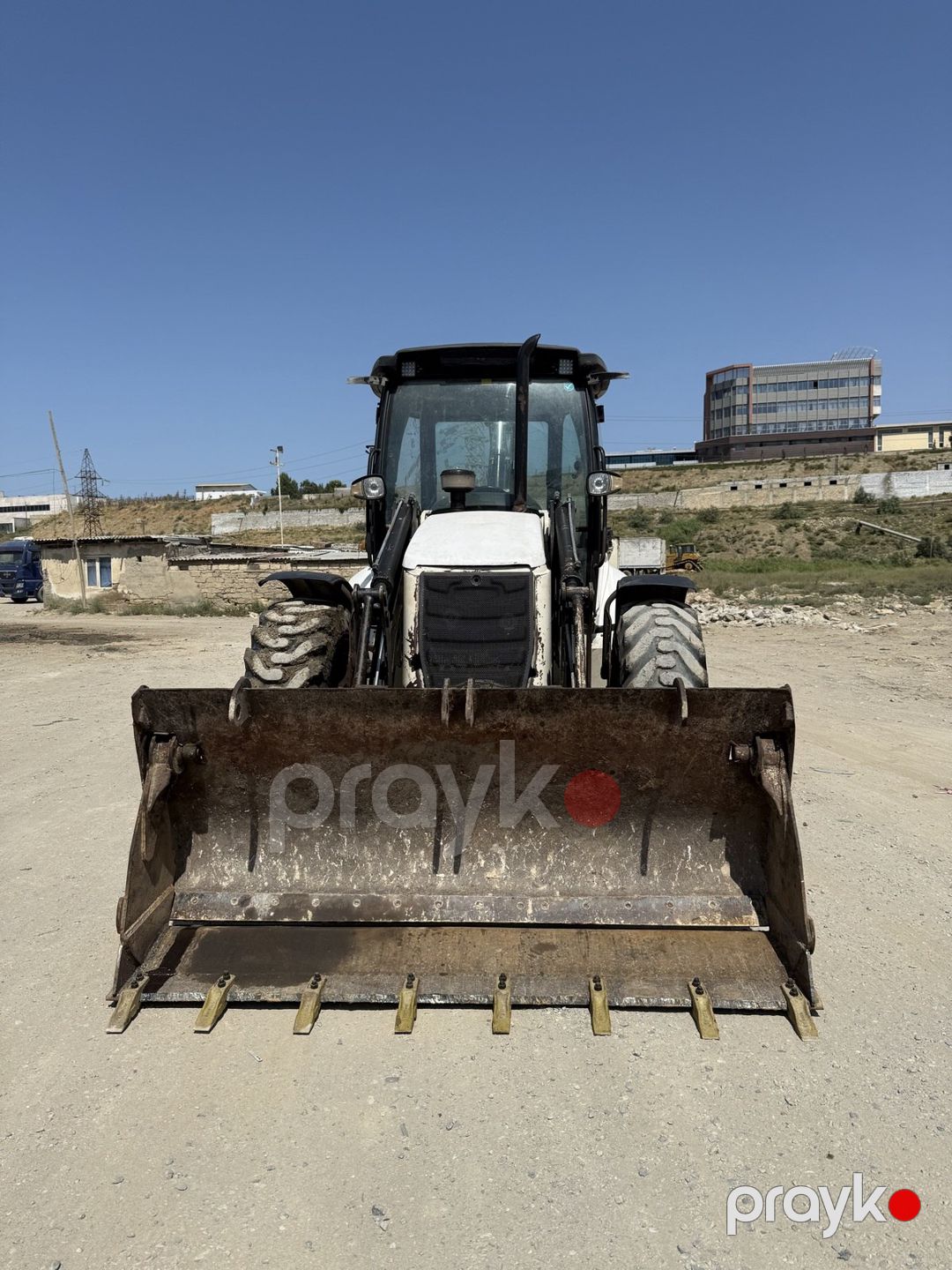 Ekskavator Hidromek, 2014 il — İnşaat texnikası, Bakı (2)