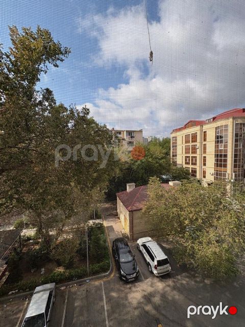 Satılır 2 otaqlı köhnə tikili 56 m²