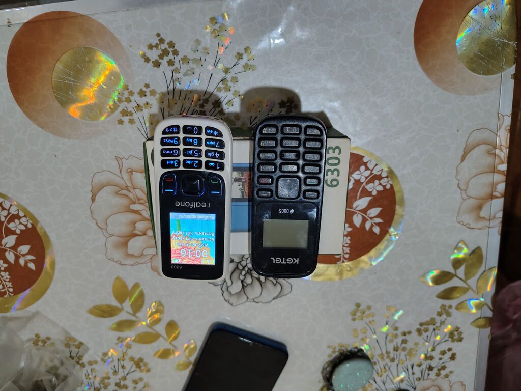- Model: Realfone 6303 (qutusu ilə) - Şəbəkə: Dual SIM - Ekran: rəngli — Düymə telefonları, Bakı (4)