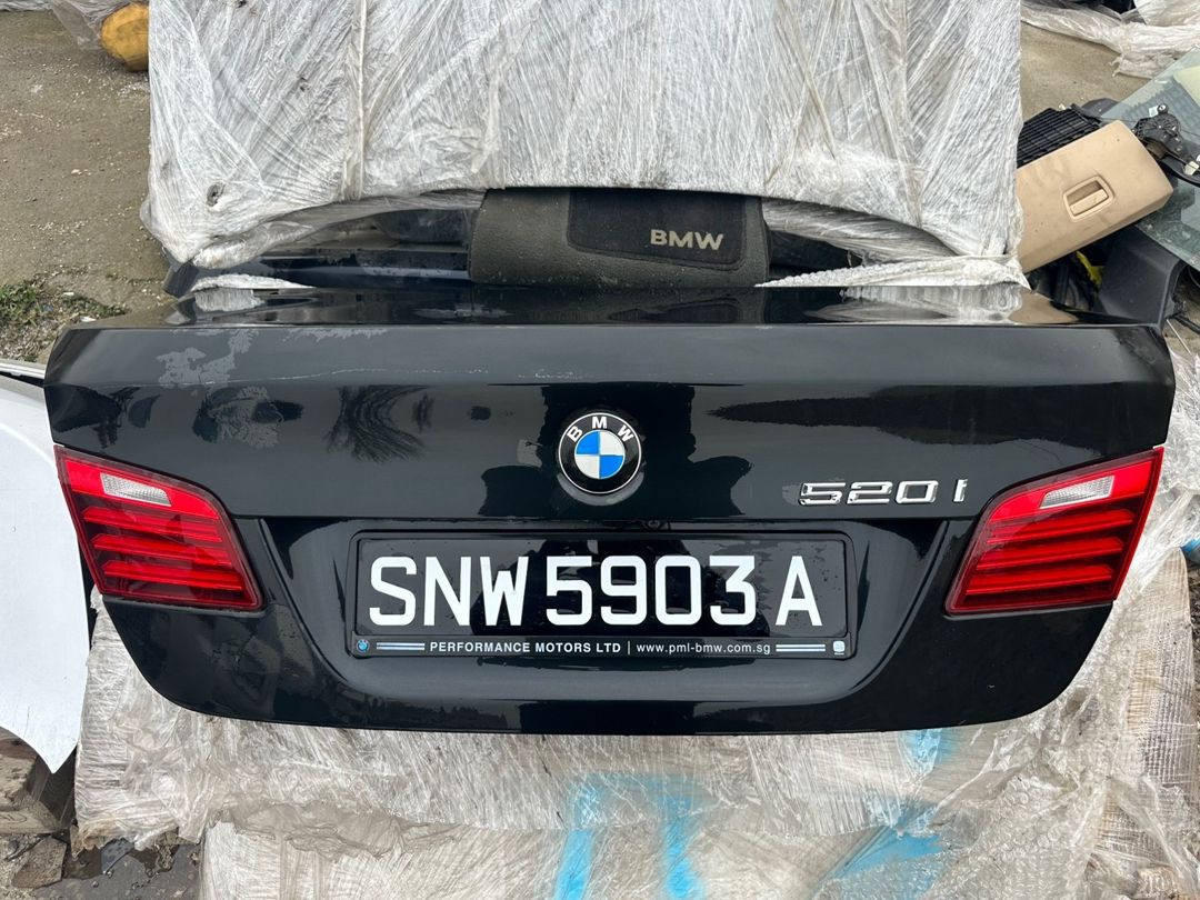 BMW F10 arxa baqaj — Ehtiyat hissələri, Bakı