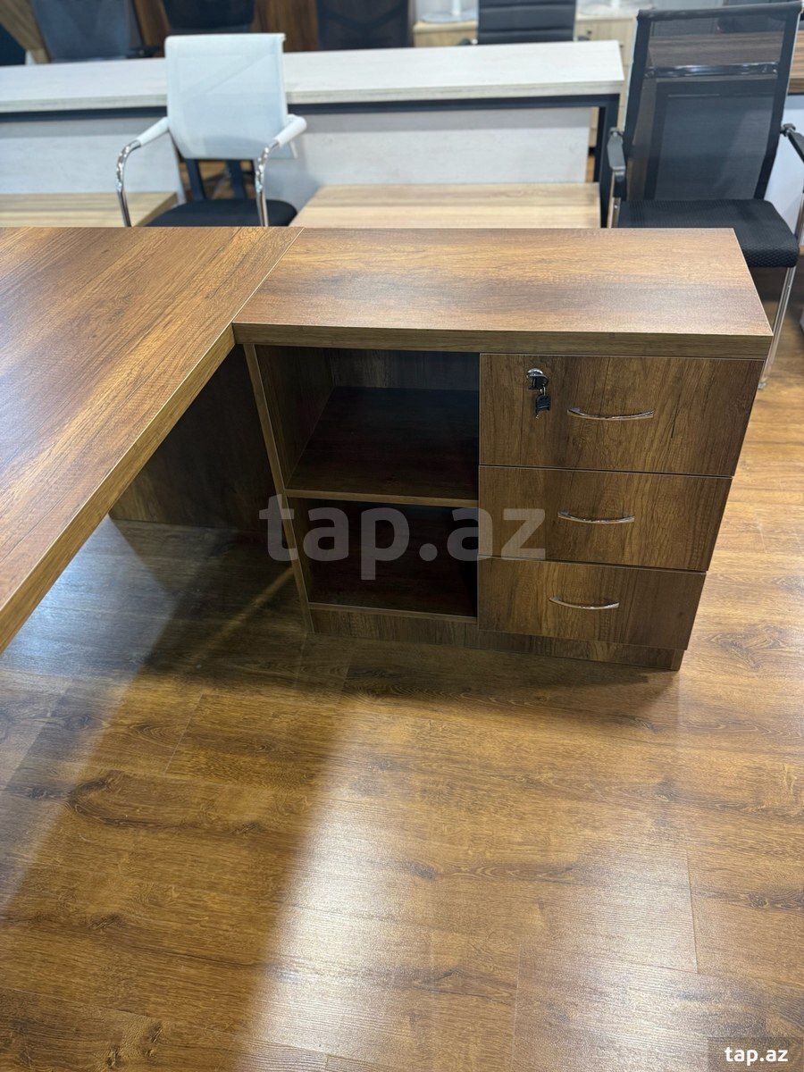 Ofis masası — Mallar, Bakı (2)