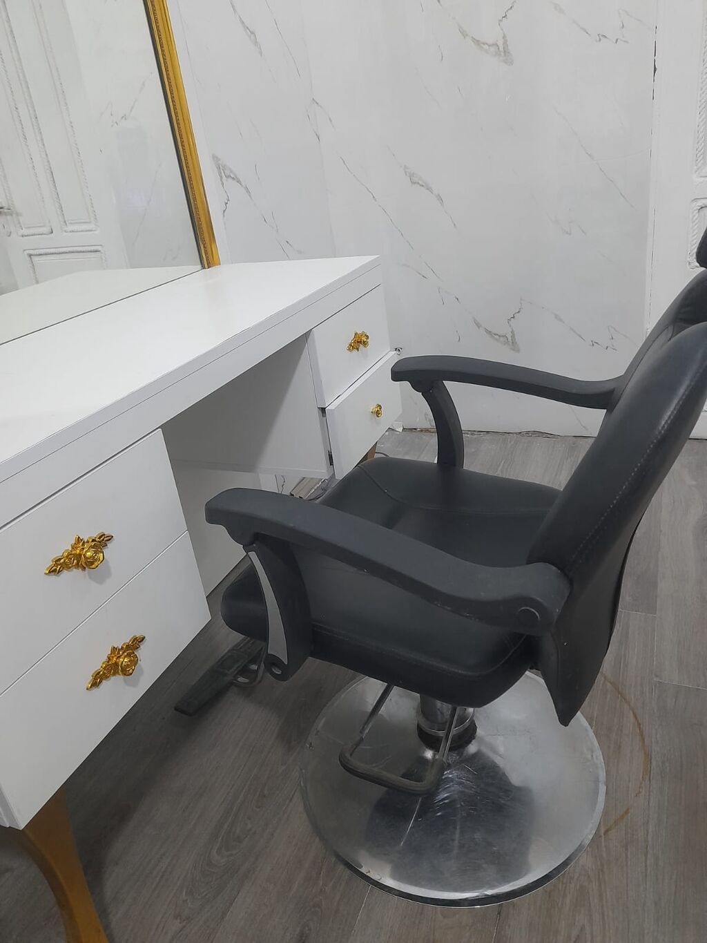 Peşəkar bərbər/kosmetologiya kreslosu - Material: davamlı eko‑dəri — Mebel, Bakı