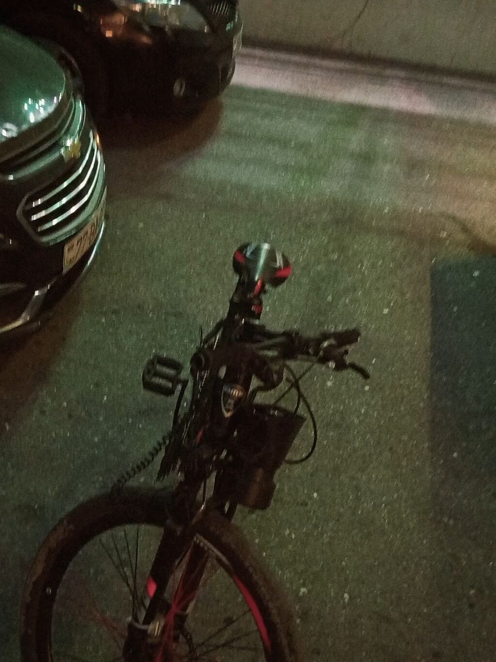 Bmx markalı 26-lıq velosiped qırmızı-qara qarışığ rəng üstündə danq — Dağ velosipedləri, Bakı (8)