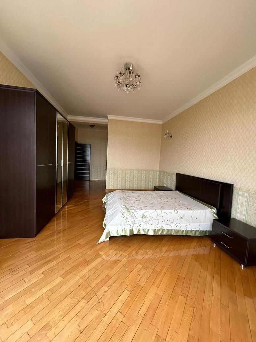 İcarəyə verilir 4 otaqlı yeni tikili 200 m² — Mənzil, Bakı (9)