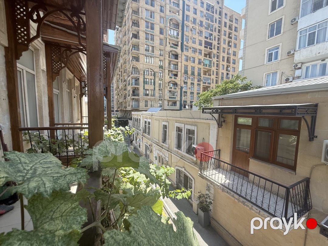 Satılır 4 otaqlı köhnə tikili 135 m² — Mənzil, Bakı (4)