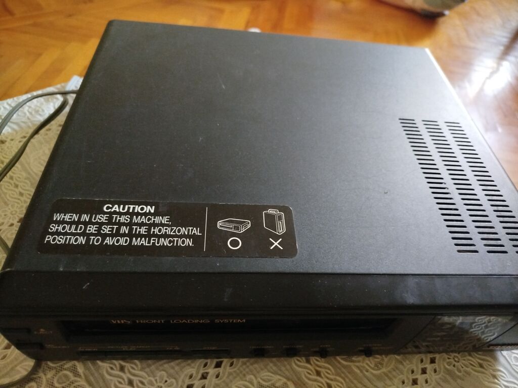 Toshiba VHS video maqnitofon - Ön tərəfdən yüklənən VHS kaset sistemi — Elektronika, Bakı