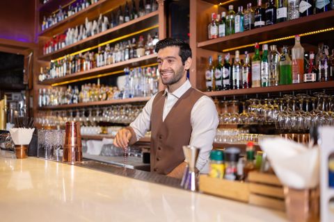 Barmen işi axtarıram — Bakı