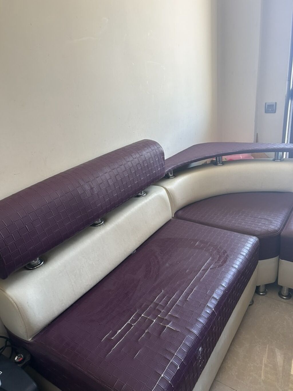 Mətbəx üçün L formalı künc divan və masa dəsti - Dəst tərkibi: L