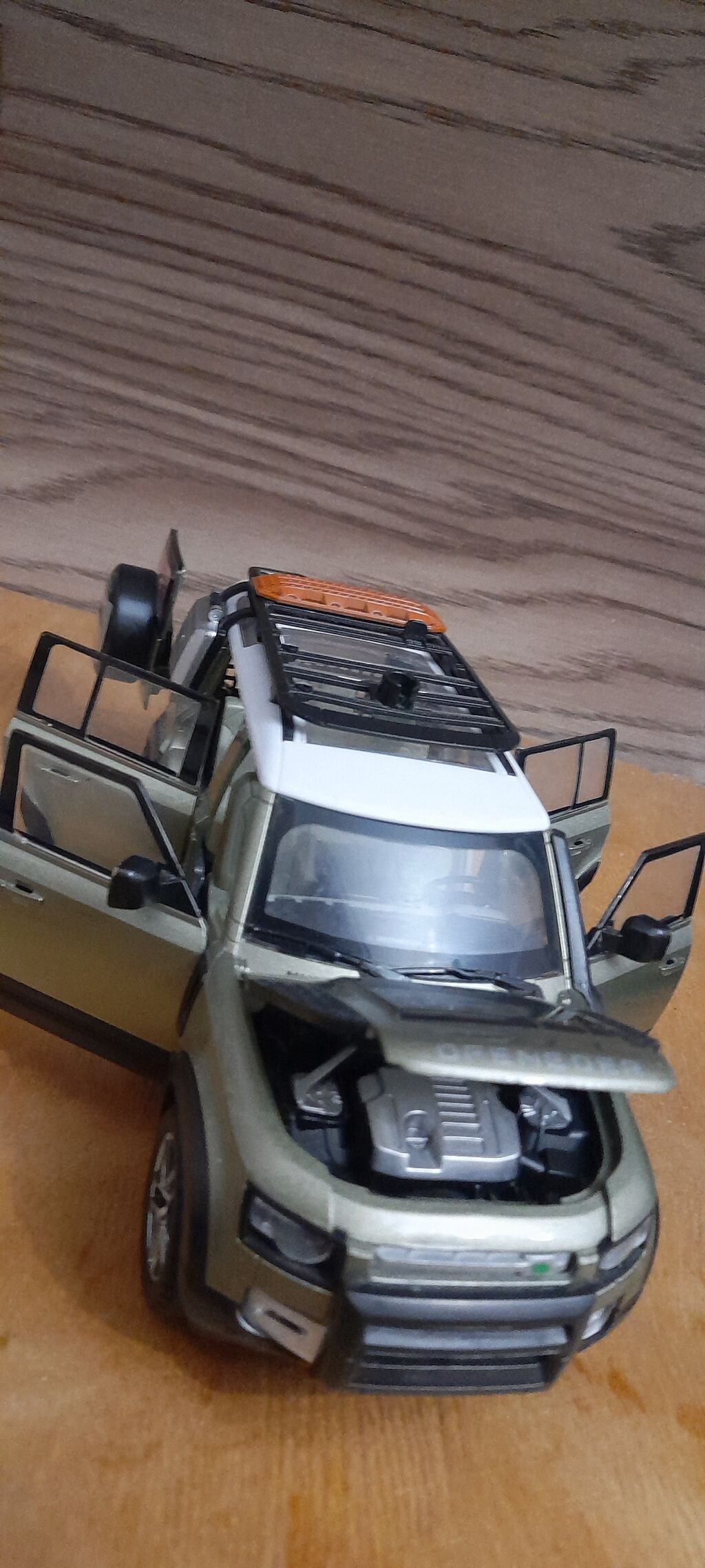 Defender 1:22 Ölçü Modeli Problemi təkcə səsi işıqı yoxdur — Mallar, Bakı (3)