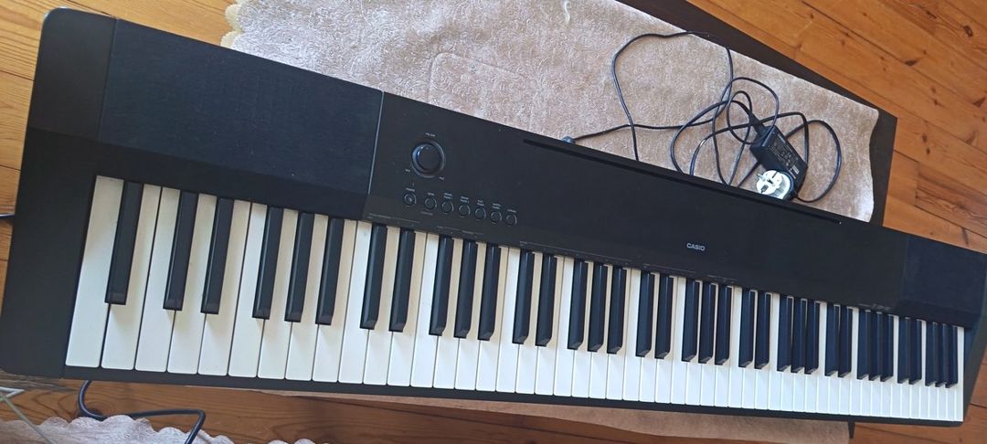 Sintezator Casio — Mallar, Bakı