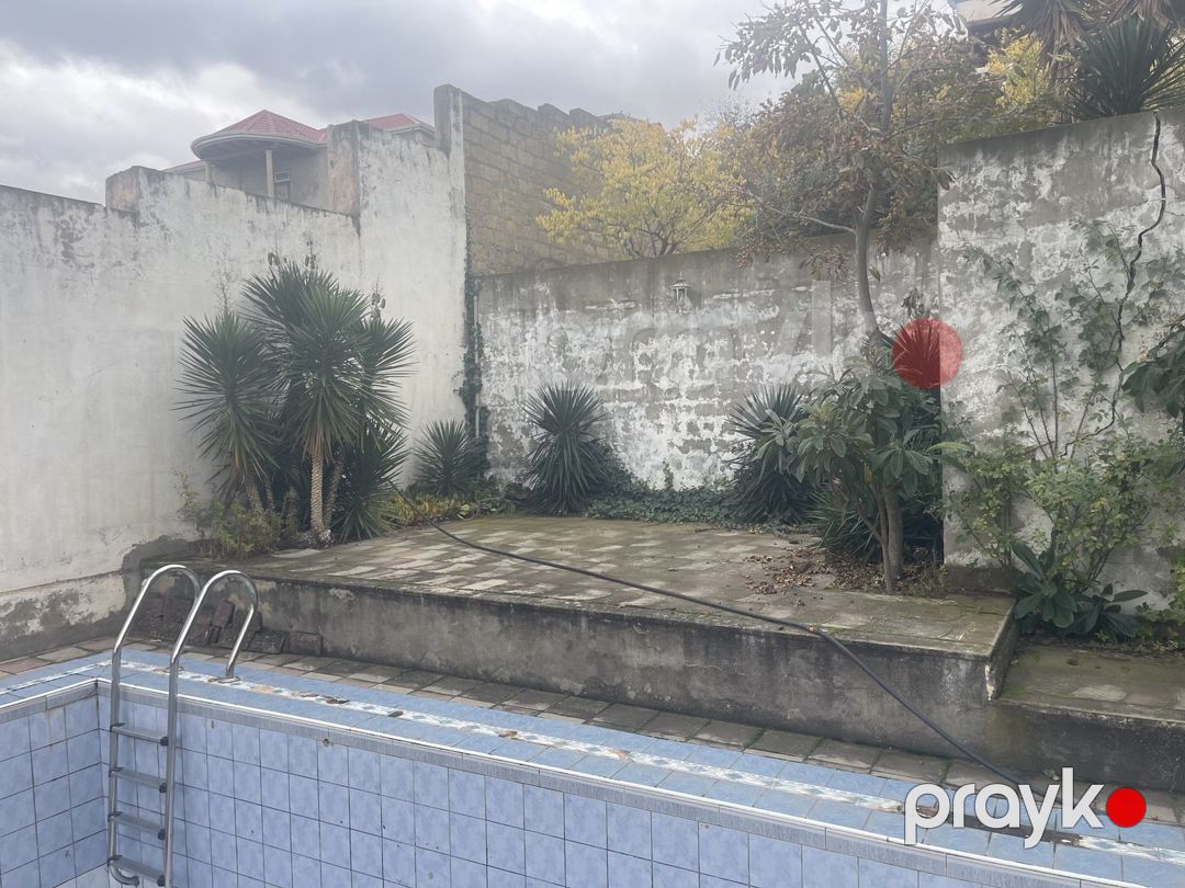 Satılır 4 otaqlı həyət evi/bağ evi 300 m² — Ev, villa, Bakı (12)