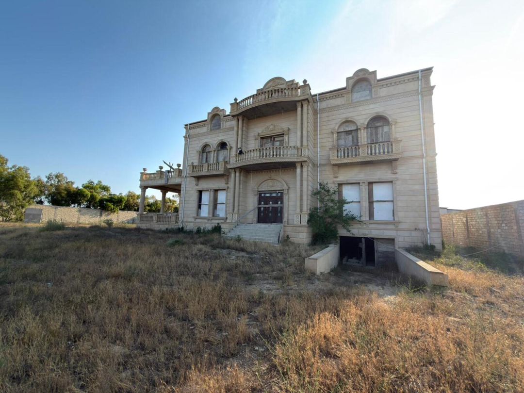 Satılır 10 otaqlı həyət evi/bağ evi 1300 m² — Ev, villa, Bakı (4)