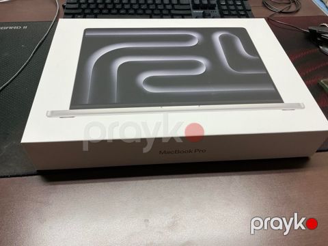 Apple Macbook Pro 16.2-inch M5 Max 128/4TB — Bakı