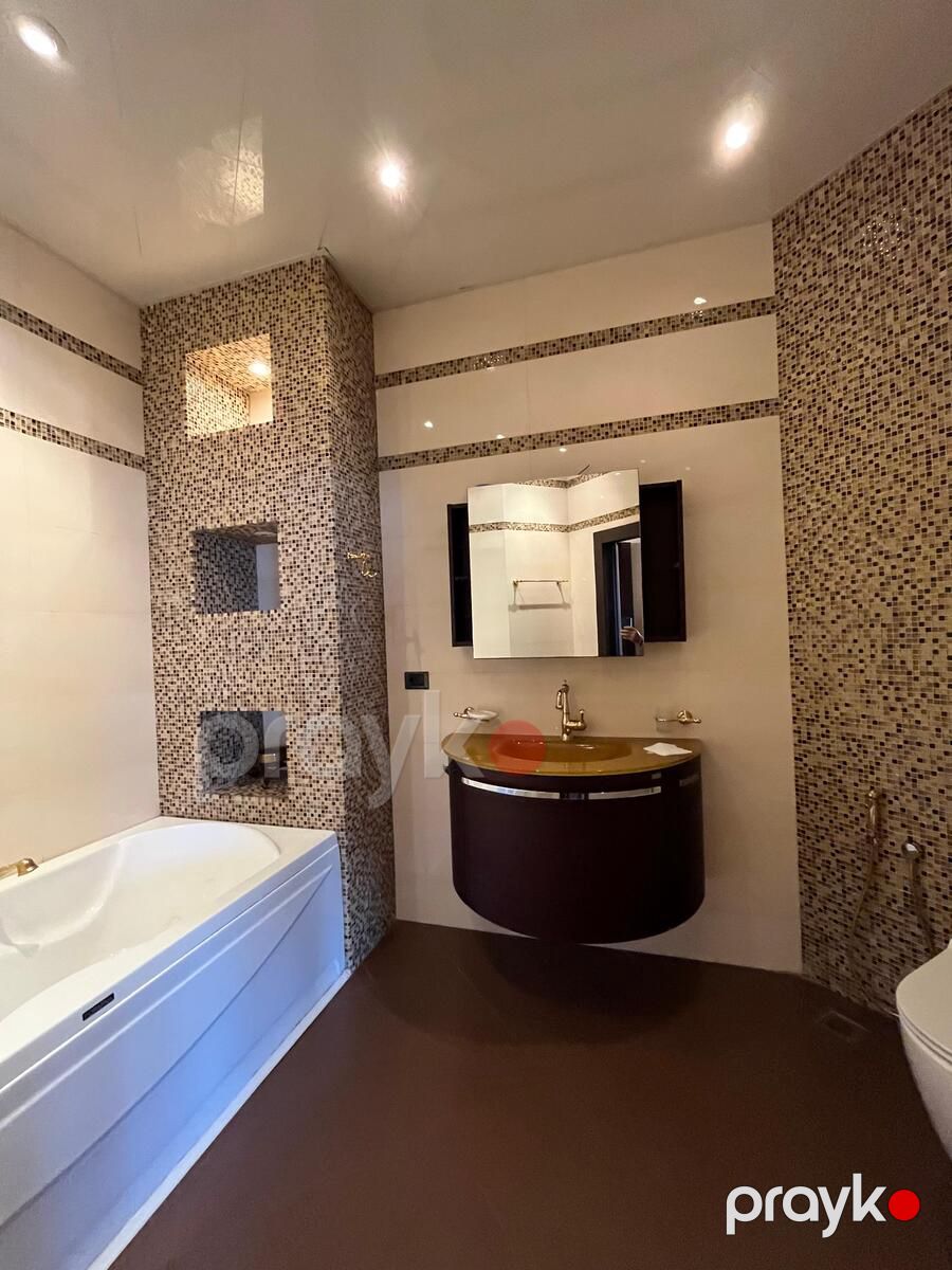 Satılır 4 otaqlı yeni tikili 200 m² — Mənzil, Bakı (12)
