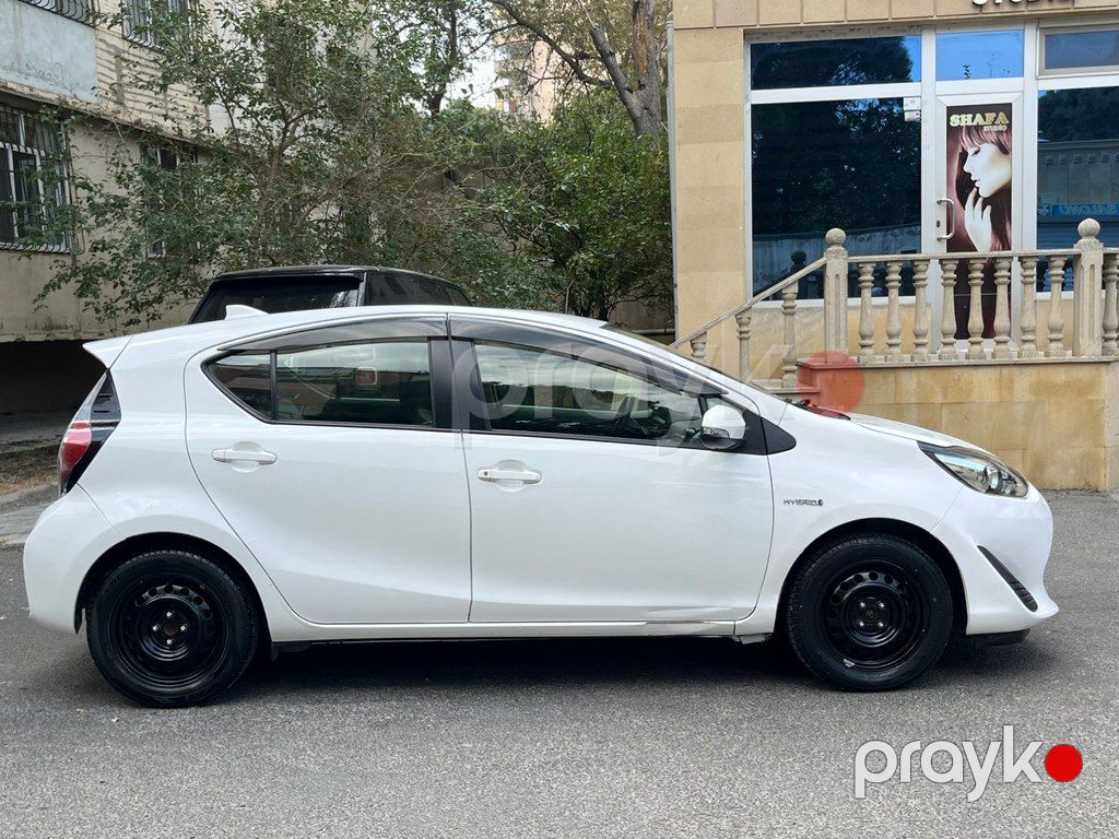 Toyota Aqua, 1.5 L, 0.87 kWh, 2018 il, 116 765 km — Avtomobillər, Bakı (3)