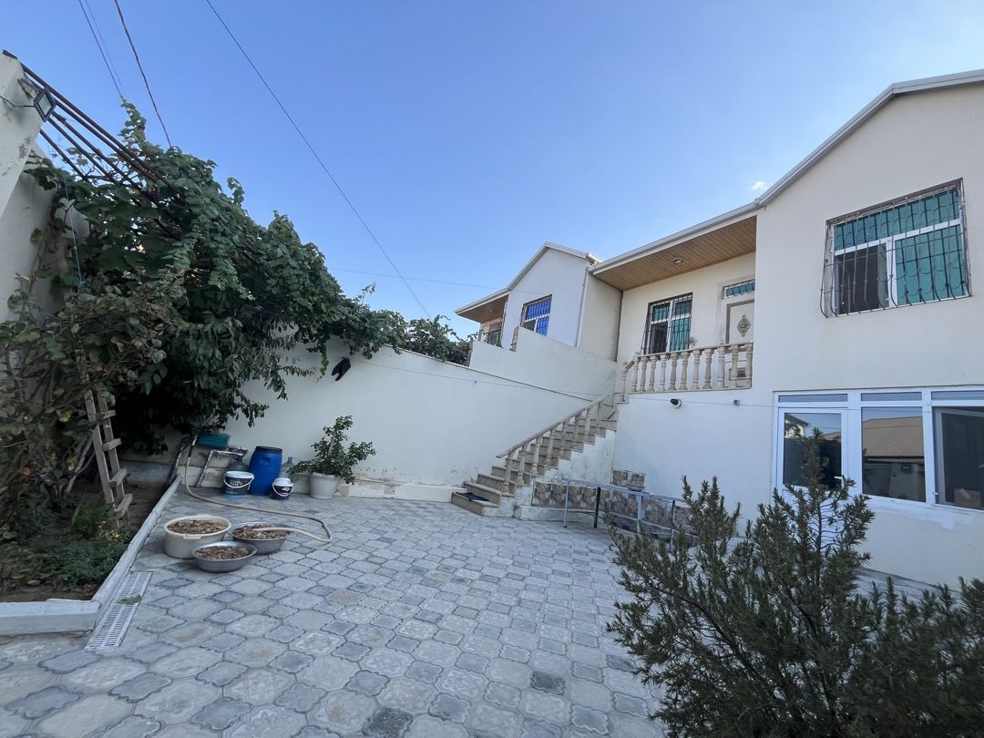 Satılır 3 otaqlı həyət evi/bağ evi 130 m² — Ev, villa, Bakı (2)