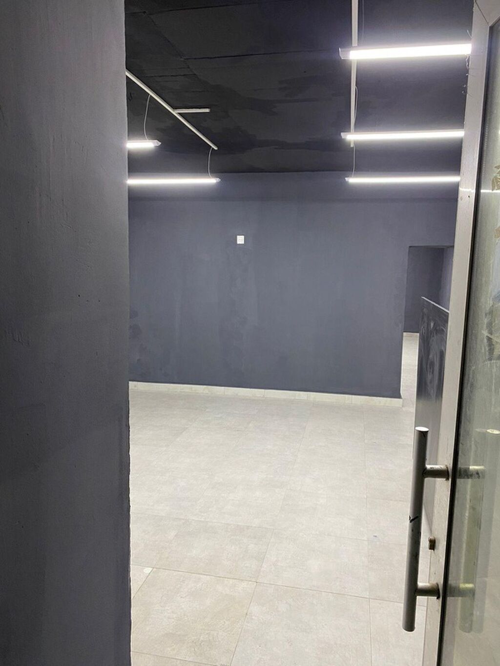 Obyekt/kommersiya sahəsi – çoxmərtəbəli yaşayış binasının 1-ci — Daşınmaz əmlak, Gəncə (5)