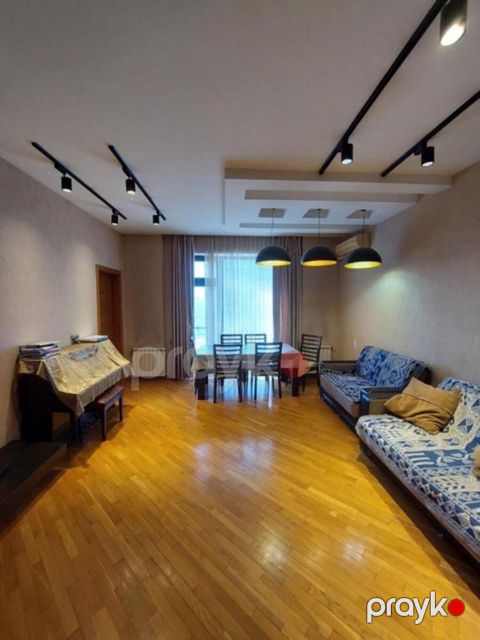 Satılır 3 otaqlı yeni tikili 125 m²
