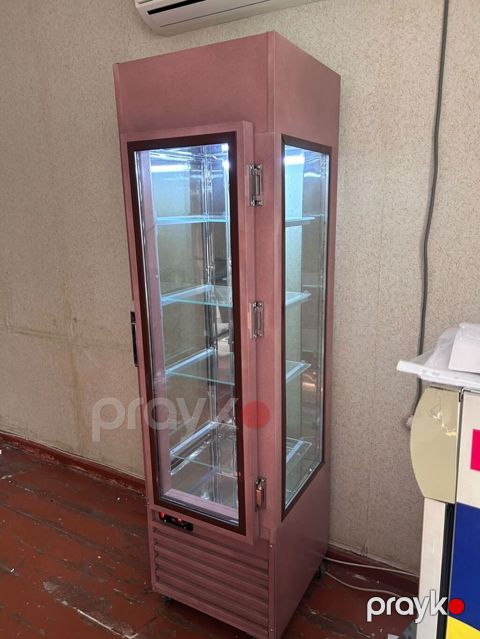 450₼ şirniyyat vitrin soyuducu iki ay işlənib 50*50*200 Unvan