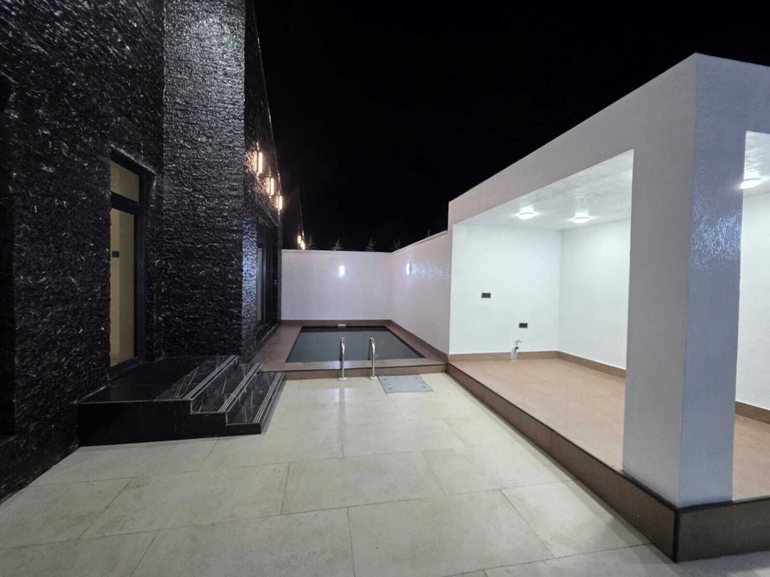Satılır 4 otaqlı həyət evi/bağ evi 160 m² — Ev, villa, Bakı (2)
