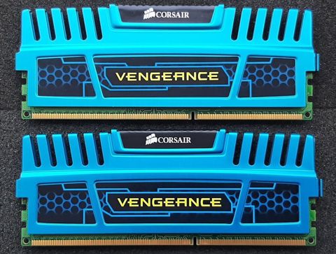 Operativ yaddaş - Ram DDR3 2×4GB 1866MHz - 30 AZN DDR4 2×4GB