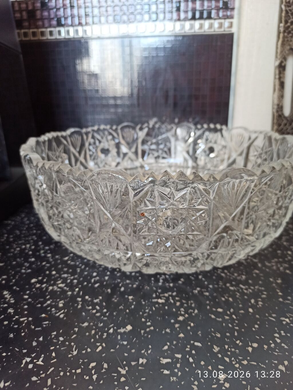 Kənaqlı şüşə qab dəsti - Material: qalın, şəffaf kənaqlı (kristal