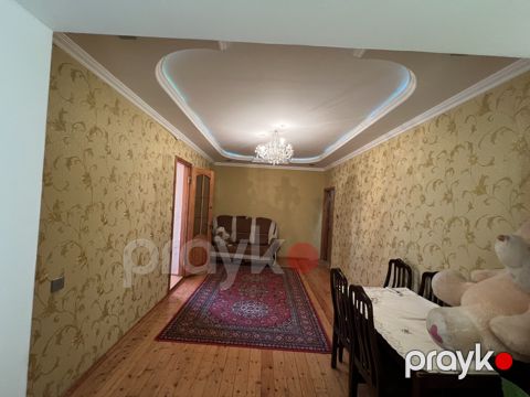 Satılır 2 otaqlı köhnə tikili 65 m²
