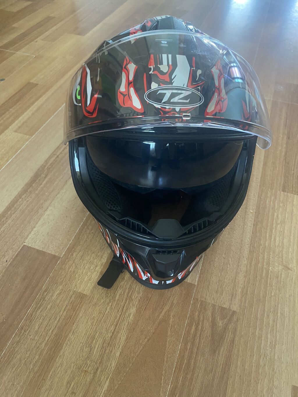 Motokask – tam üzlü (full-face) model, rəngarəng qrafika ilə - — Motosiklet geyimi, Bakı (2)