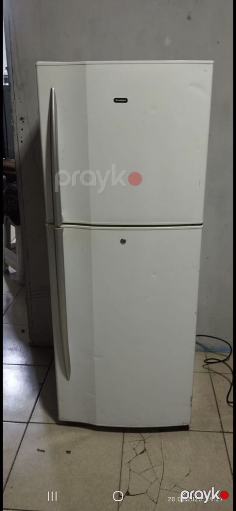 İşlənmiş 2 qapılı Toshiba Soyuducu Satılır, rəng - Ağ