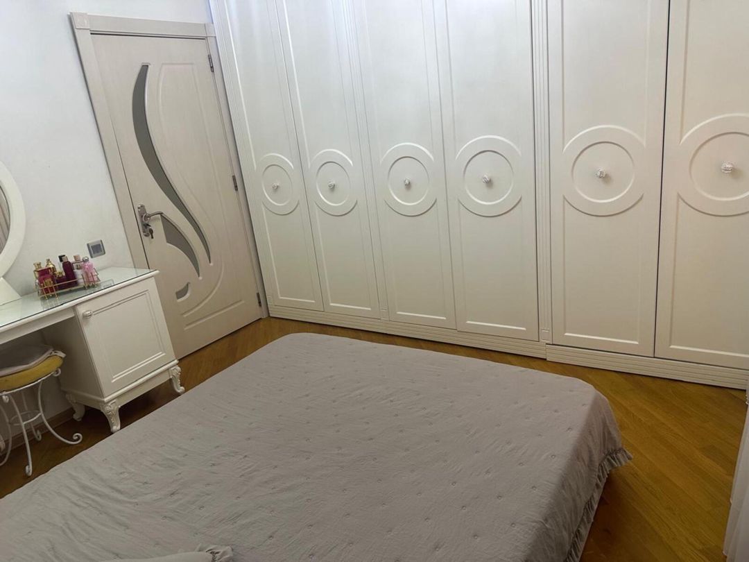 Satılır 4 otaqlı köhnə tikili 110 m² — Mənzil, Bakı (9)