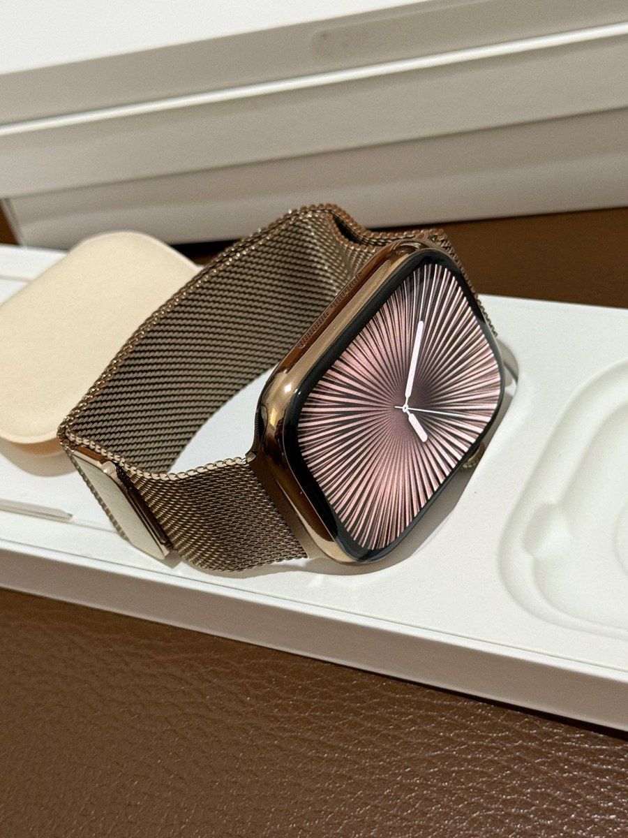 Apple Watch Series 10 Titanium Gold 46mm — Elektronika, Bakı