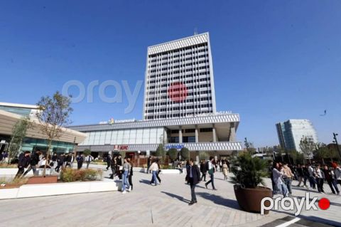 Satılır 8 otaqlı köhnə tikili 280 m²