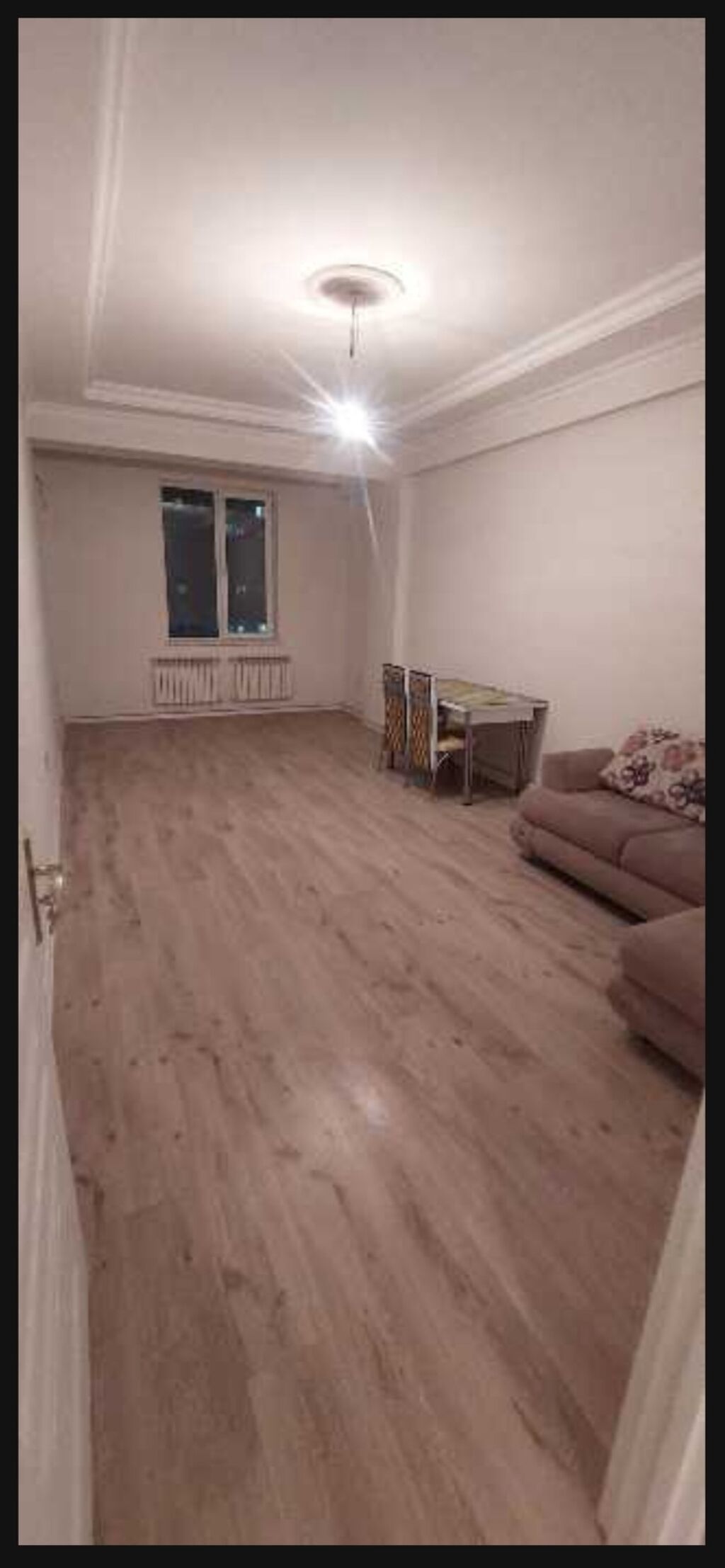 Kirayə üçün geniş və işıqlı 2 otaq (zal + yataq otağı). - Zal: Uzun