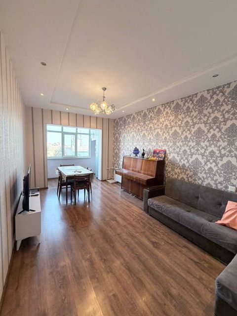 Satılır 3 otaqlı köhnə tikili 60 m² — Bakı