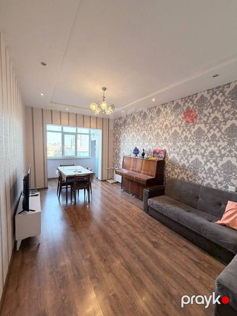 Satılır 3 otaqlı köhnə tikili 60 m²
