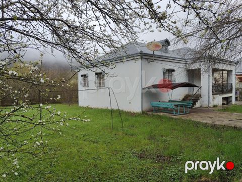 Satılır 3 otaqlı həyət evi/bağ evi 110 m²